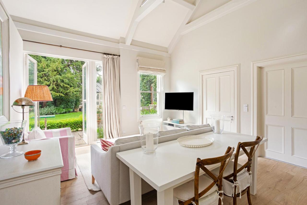 The Annexe - Beautiful Apartment With Garden Close To Heathrow And Windsor Staines-upon-Thames מראה חיצוני תמונה